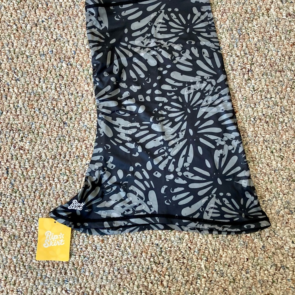 2 Piece Matching Ripskirt & Sun Scarf NWT - Picture 6 of 11